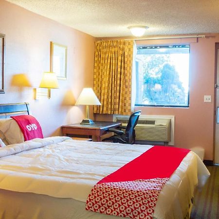 Oyo Hotel Edison Nj Route 1 Zewnętrze zdjęcie
