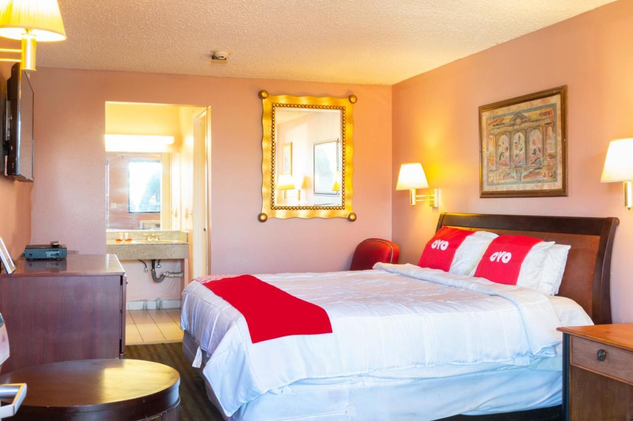 Oyo Hotel Edison Nj Route 1 Zewnętrze zdjęcie