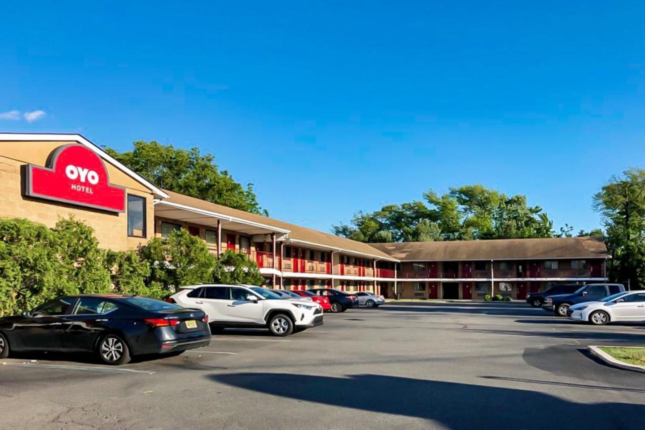 Oyo Hotel Edison Nj Route 1 Zewnętrze zdjęcie