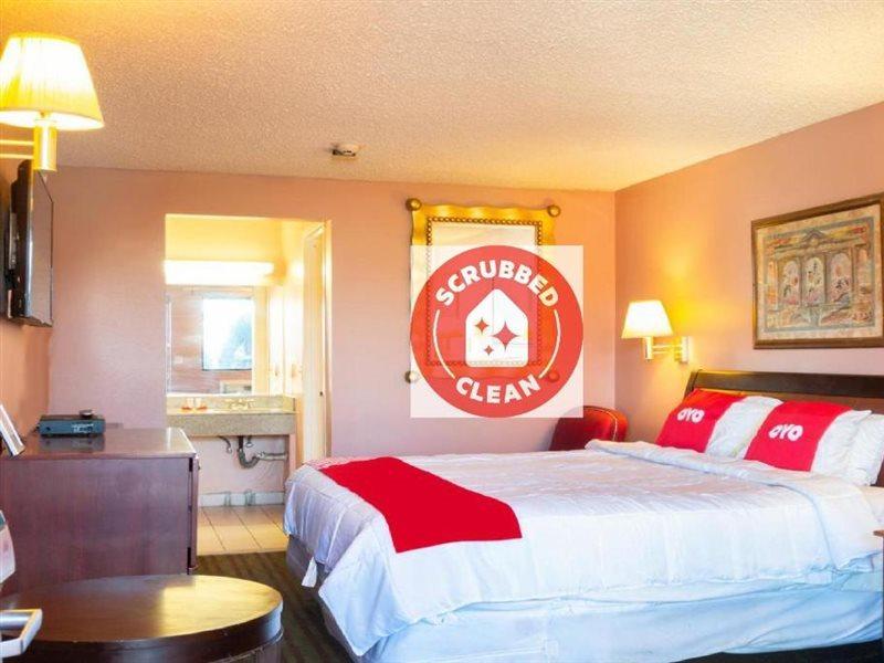Oyo Hotel Edison Nj Route 1 Zewnętrze zdjęcie