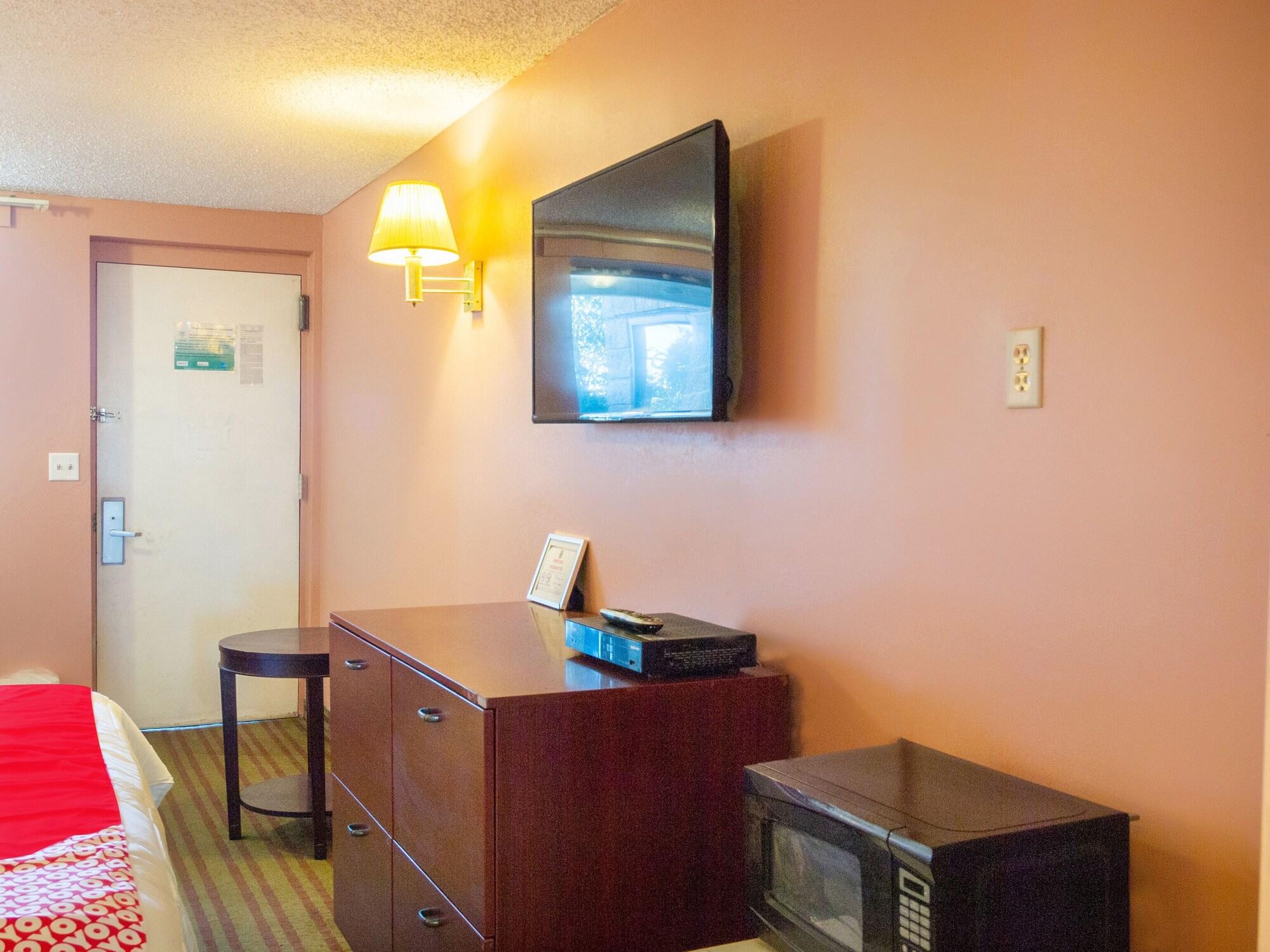 Oyo Hotel Edison Nj Route 1 Zewnętrze zdjęcie