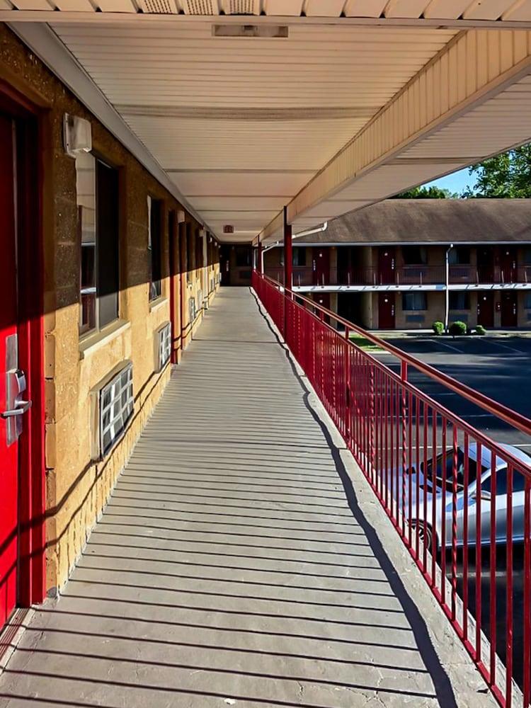 Oyo Hotel Edison Nj Route 1 Zewnętrze zdjęcie