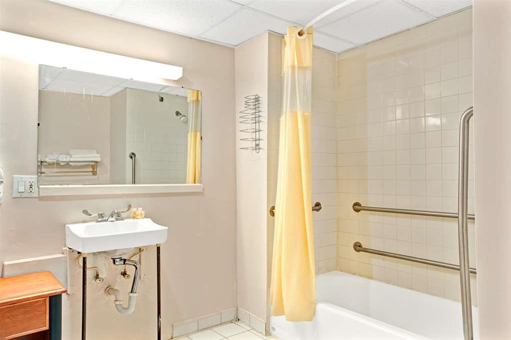 Oyo Hotel Edison Nj Route 1 Zewnętrze zdjęcie
